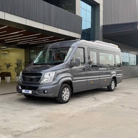 Urbania taxi available at Bir Billing Taxi 24 Hours